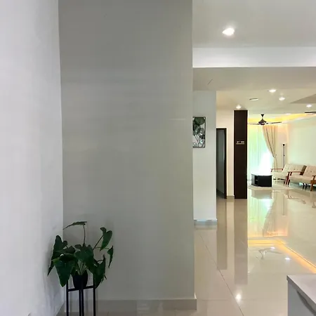 Lake-View House With Natural Vibes Puchong Exterior photo