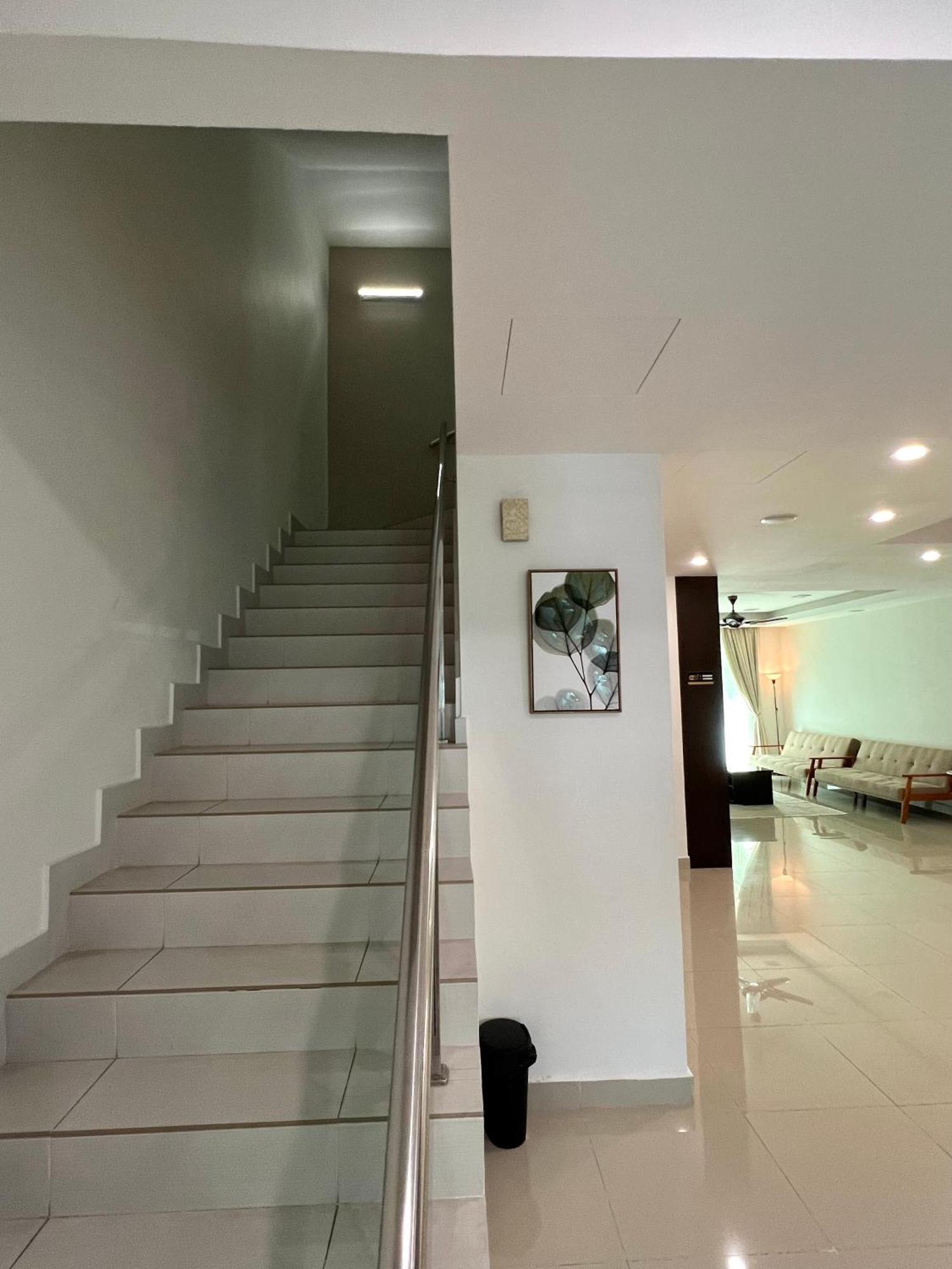Lake-view House With Natural Vibes * Puchong