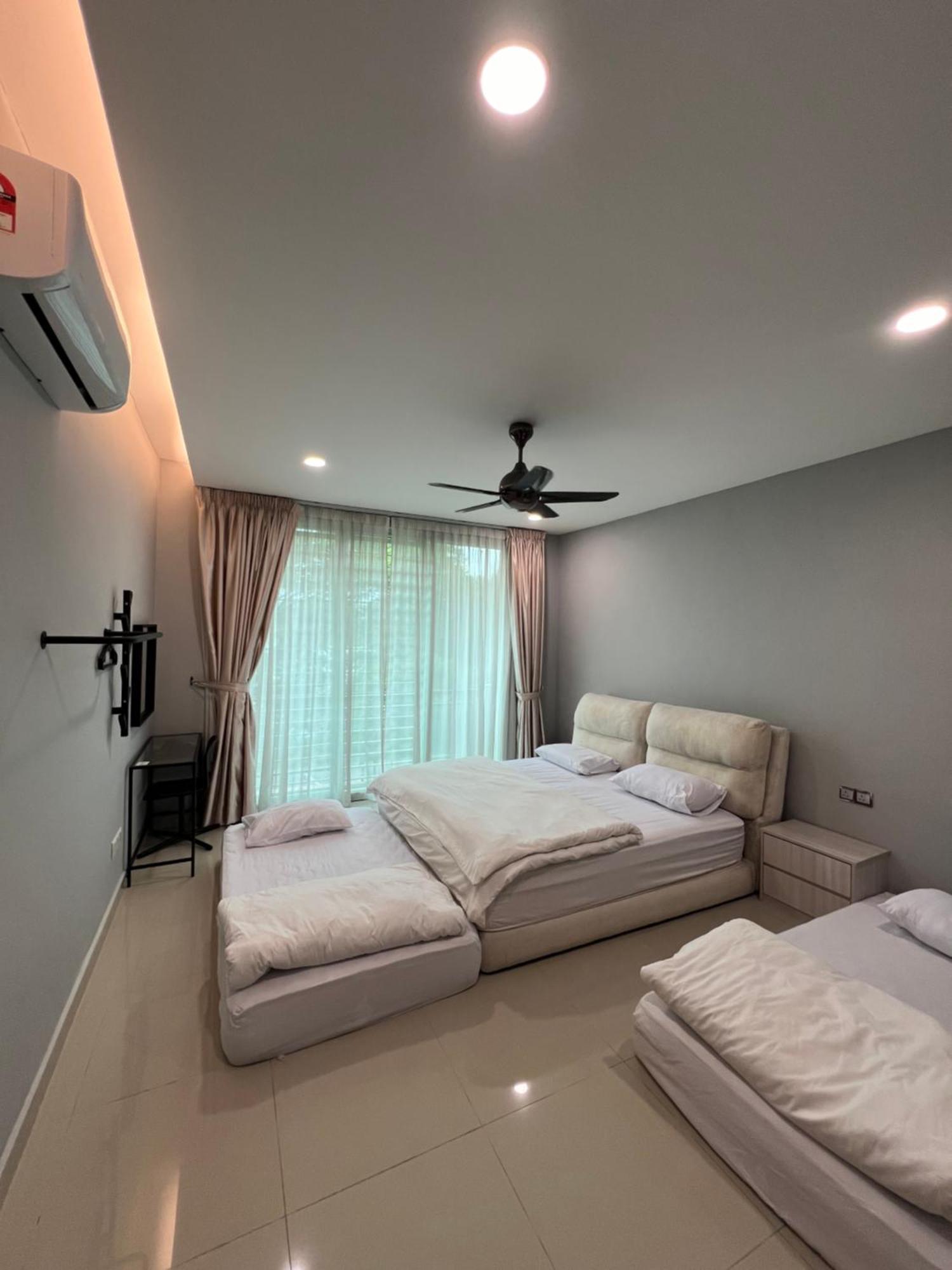Lake-view House With Natural Vibes * Puchong